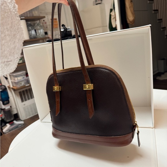 Vintage Dooney & Bourke • Leather Shoulder Bag • Green Interior - Picture 4 of 10